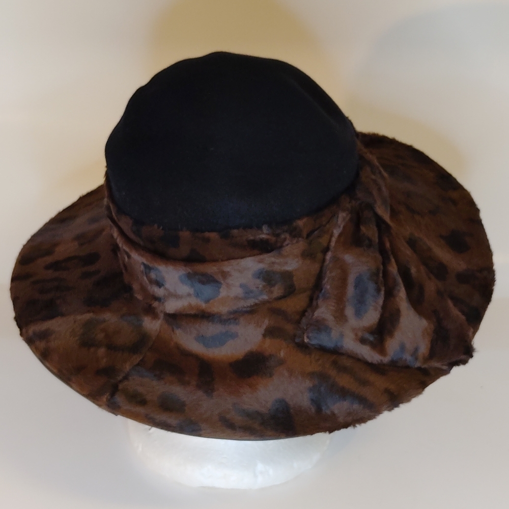 Leopard Print Women's Hat with Black Crown - Picture 3 of 10